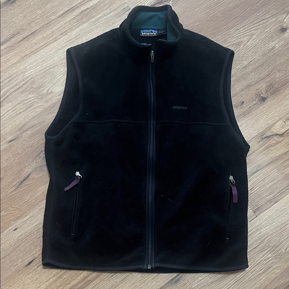 Patagonia unisex fleece vest,  size L